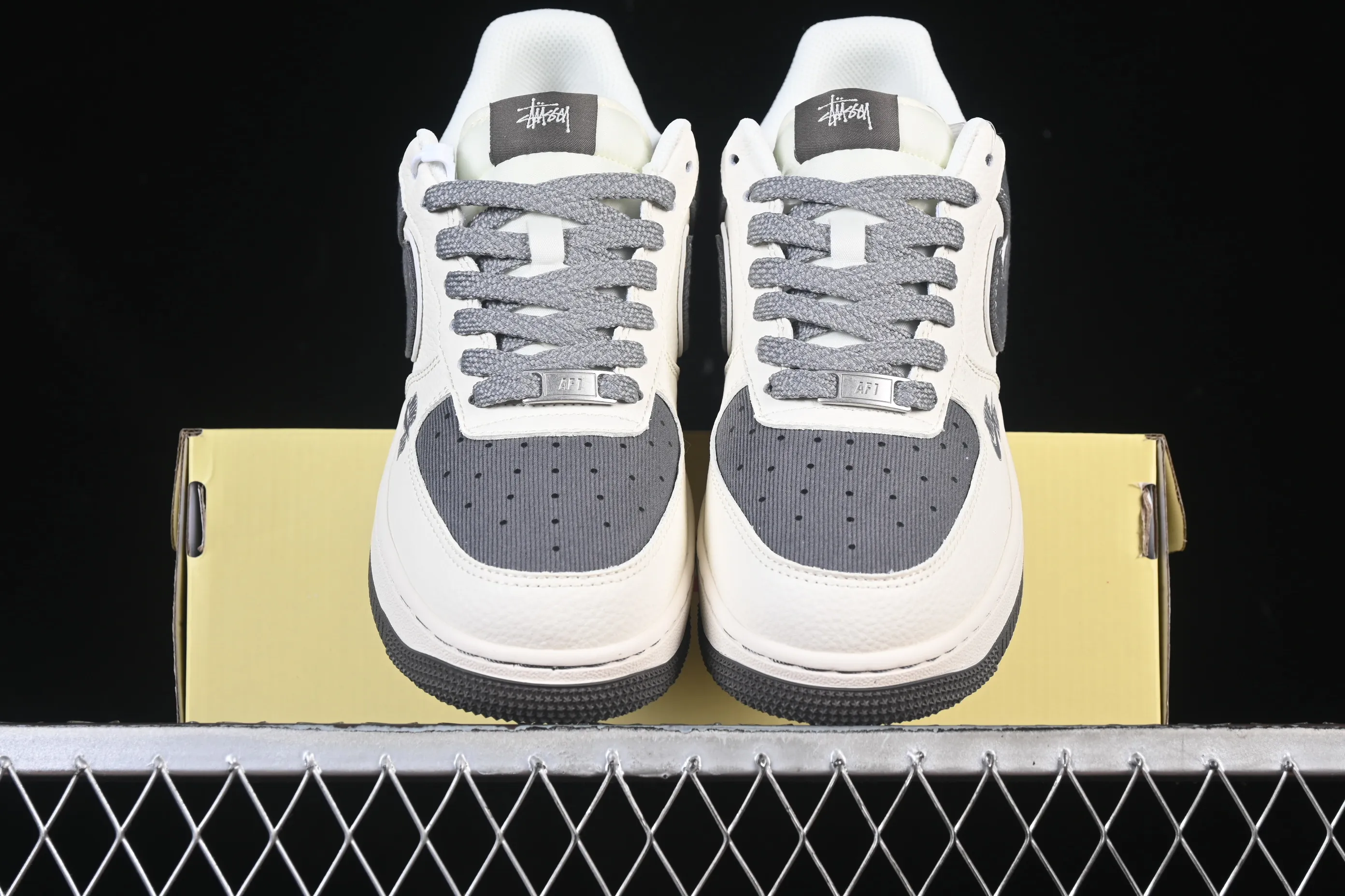 All categories Nk Air Force 1 Air Force series Nk Air Force 1 Low Air Force low-top Nike Air Force 1'07 Low Stusi co-branded rice dark gray canvas Air Force 1 low-top casual sneakers JP8028-011